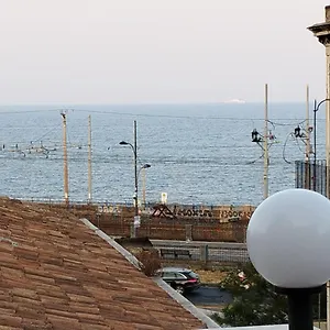 Terrazza Famà Aeroporto di Catania Fontana Rossa